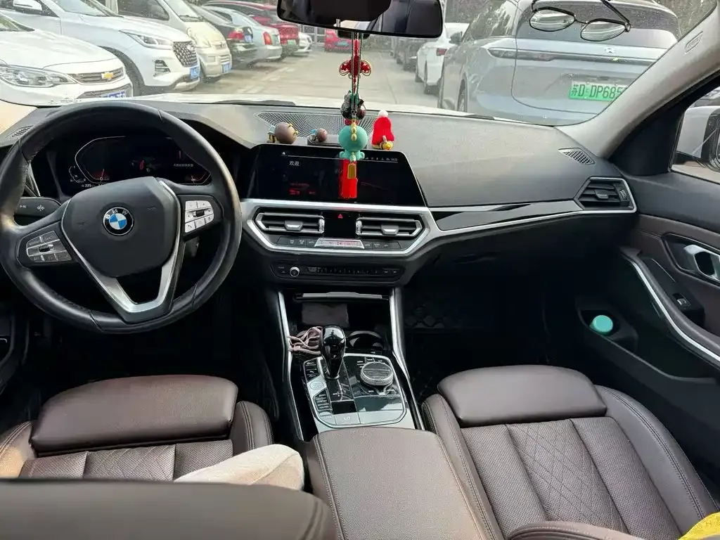 BMW 3 Series 2022 из CN, фото 4