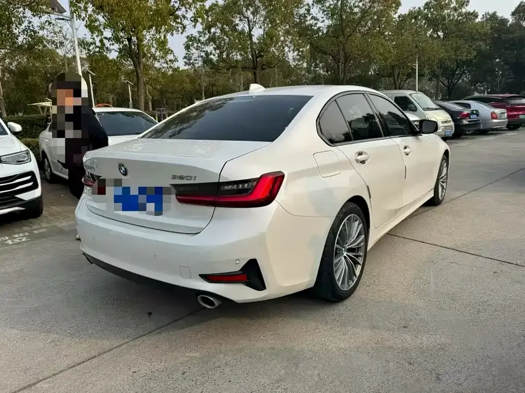 BMW 3 Series 2022 из CN, фото 8