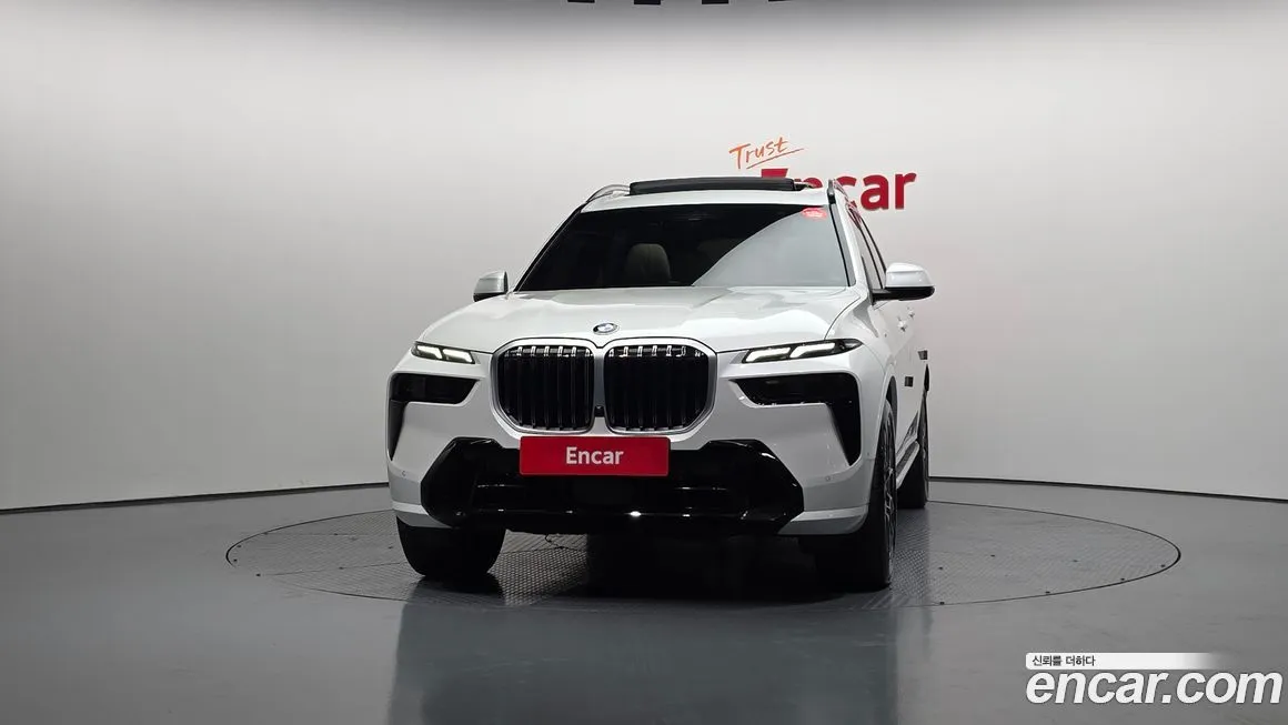 BMW X7 — фото 2