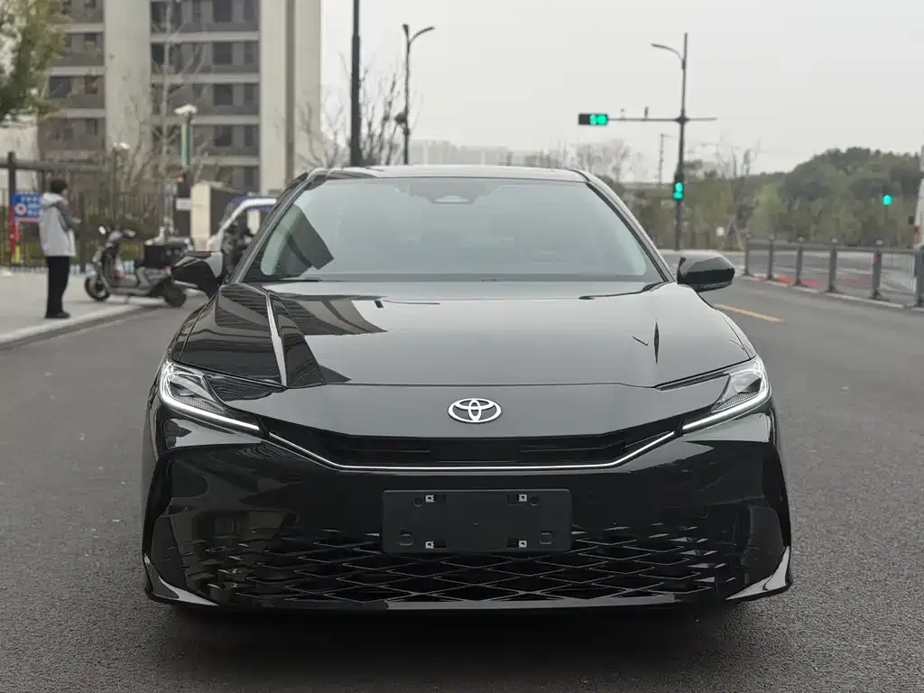 Toyota Camry 2025 из CN, фото 3