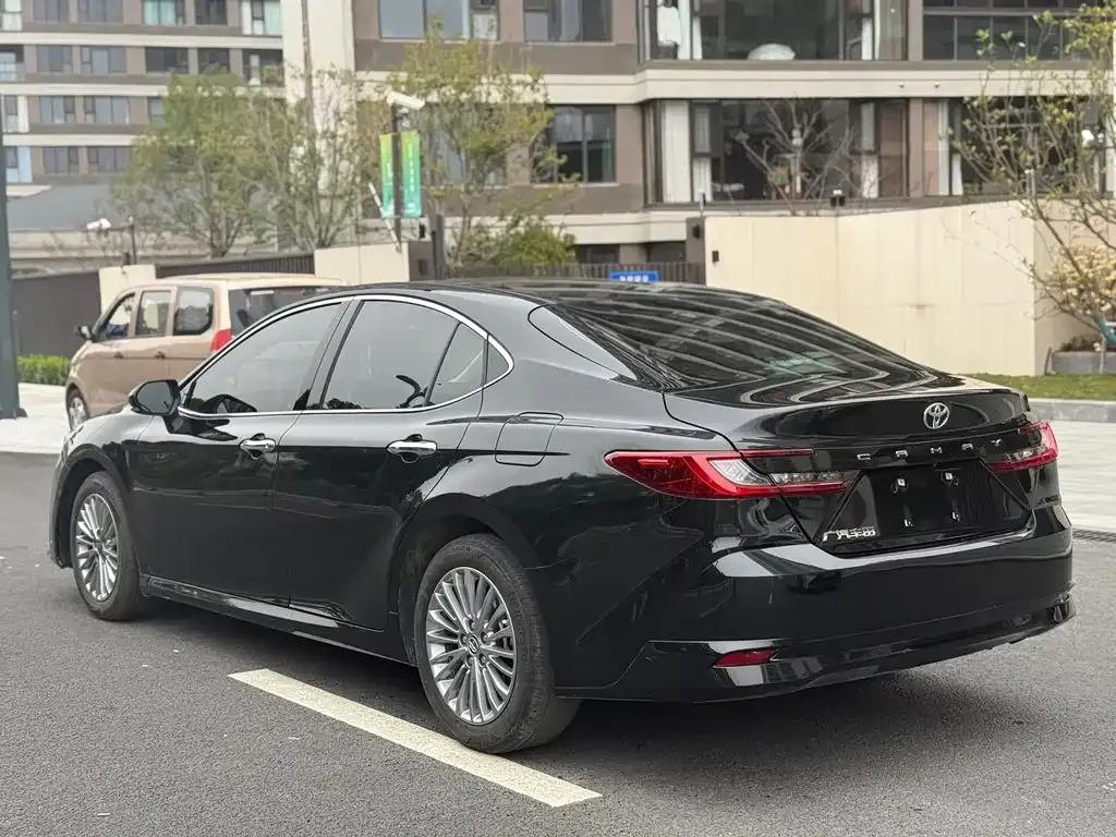 Toyota Camry 2025 из CN, фото 7