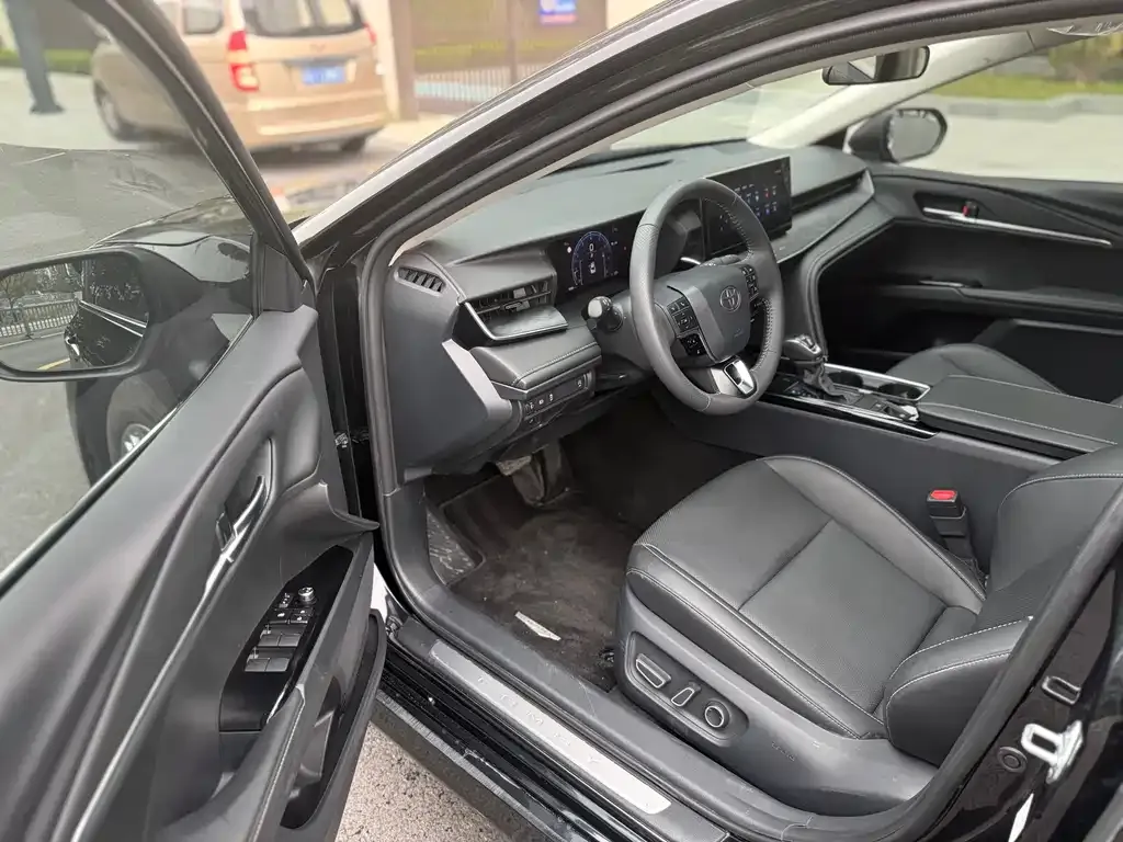 Toyota Camry 2025 из CN, фото 9