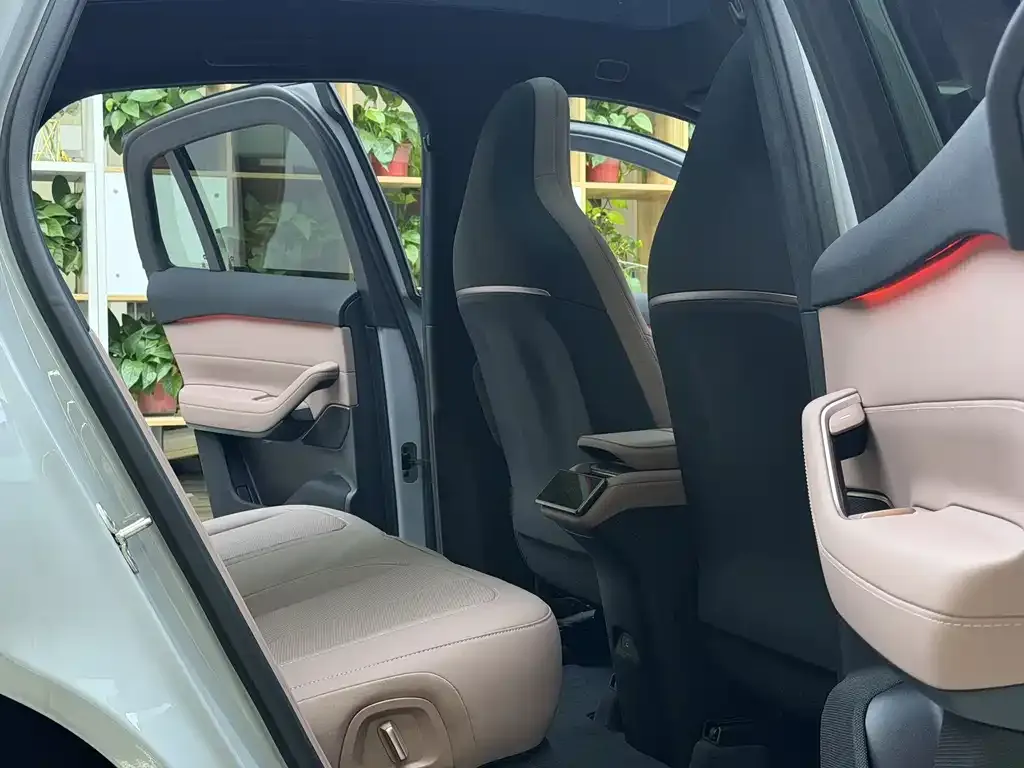 NIO EC6 2025 из CN, фото 10