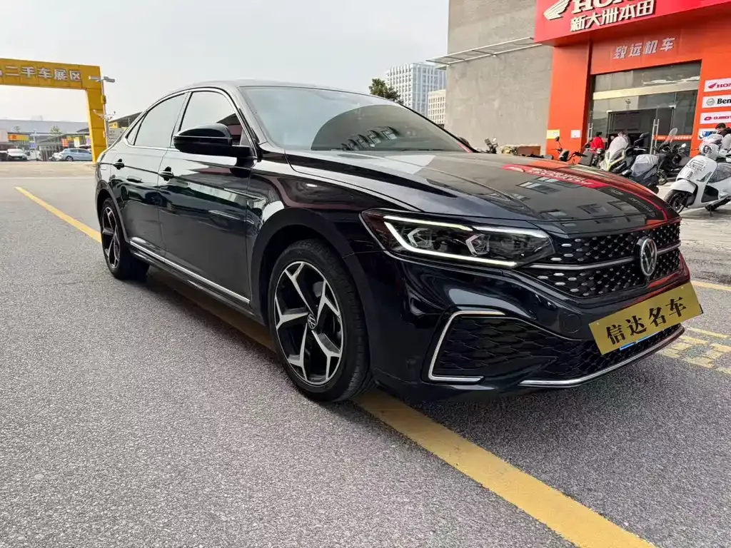 Volkswagen Passat 2023 из CN, фото 7