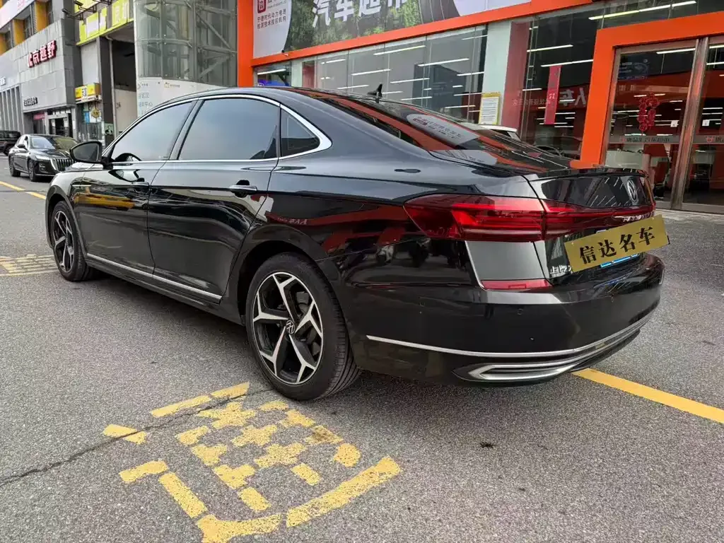 Volkswagen Passat 2023 из CN, фото 8