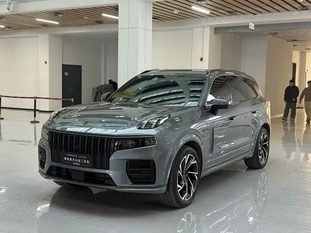 Lynk & Co 09 PHEV