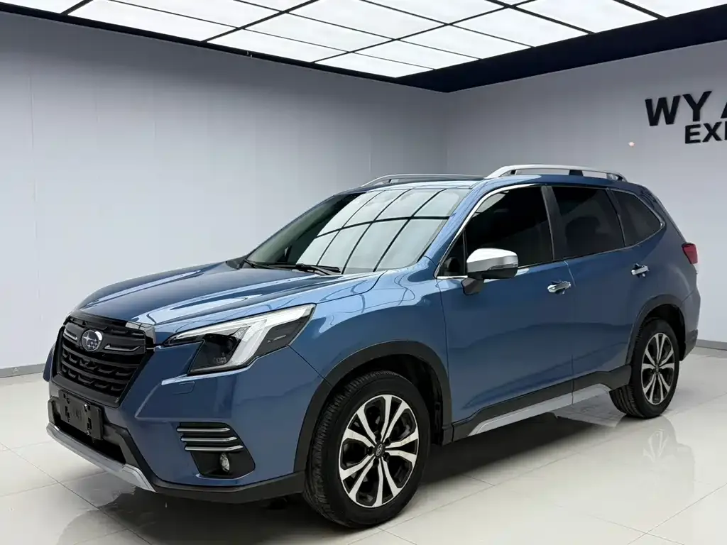Subaru Forester — фото 1