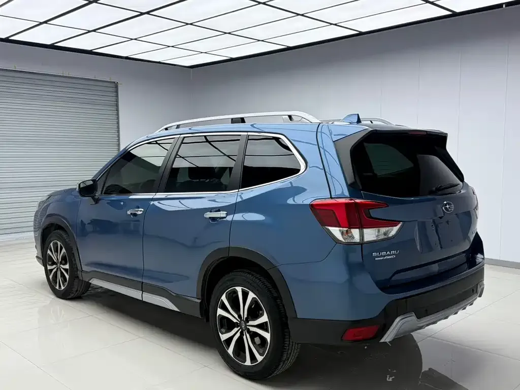 Subaru Forester — фото 6