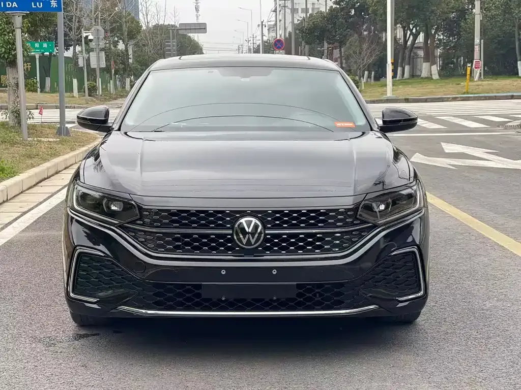 Volkswagen Passat — фото 2
