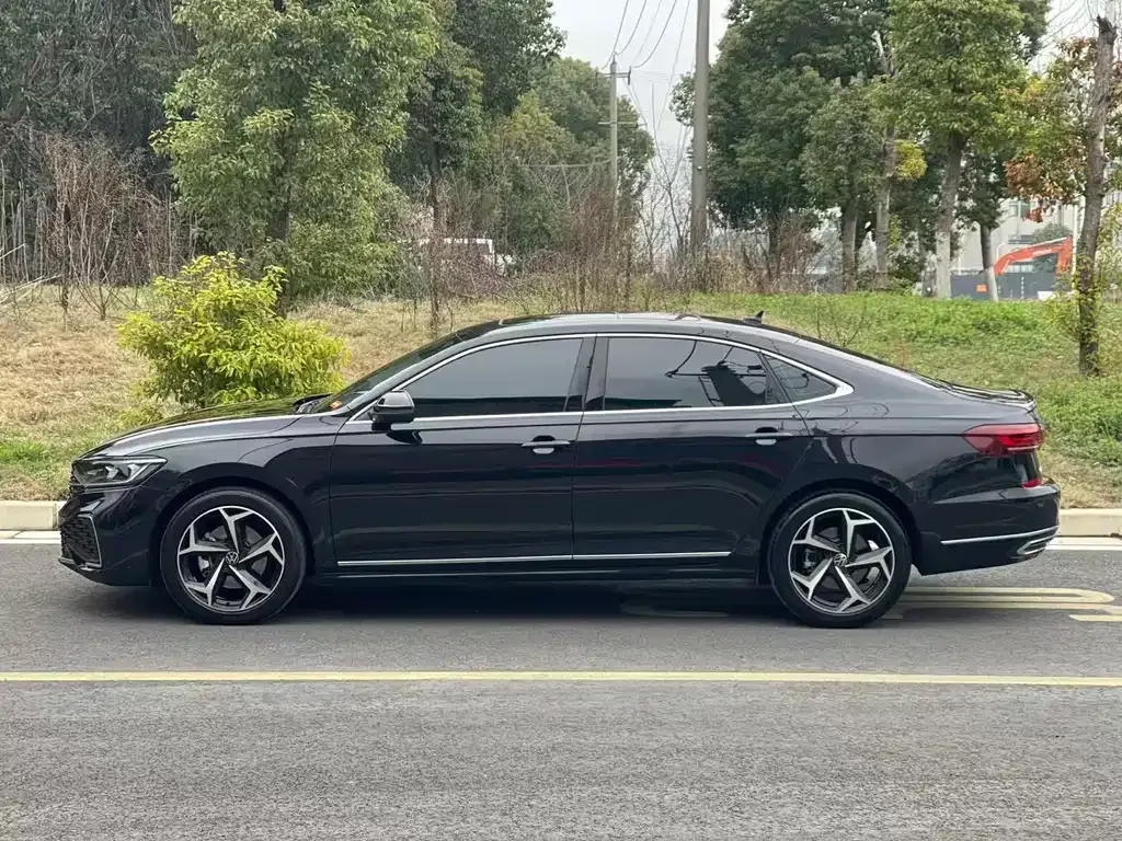 Volkswagen Passat — фото 7