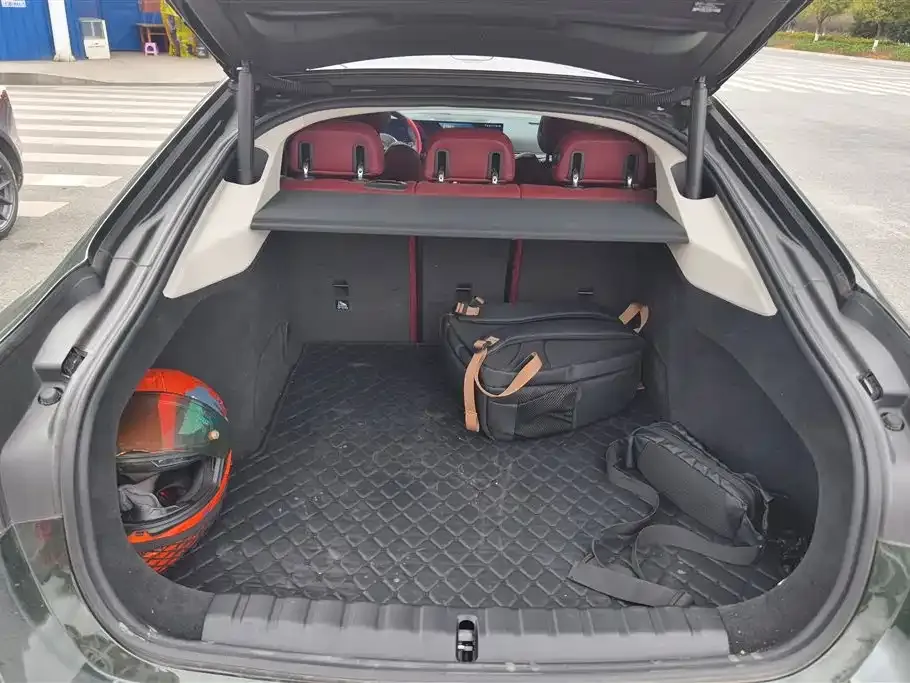 BMW i4 2025 из CN, фото 8