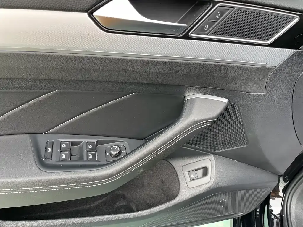 Volkswagen Magotan 2024 из CN, фото 3