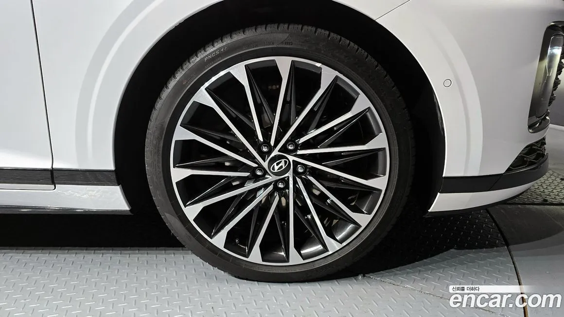 Hyundai Grandeur 2023 из KR, фото 3