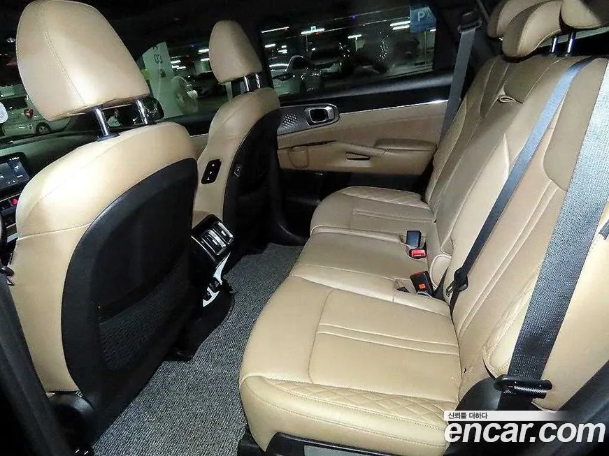 Kia Sorento — фото 9