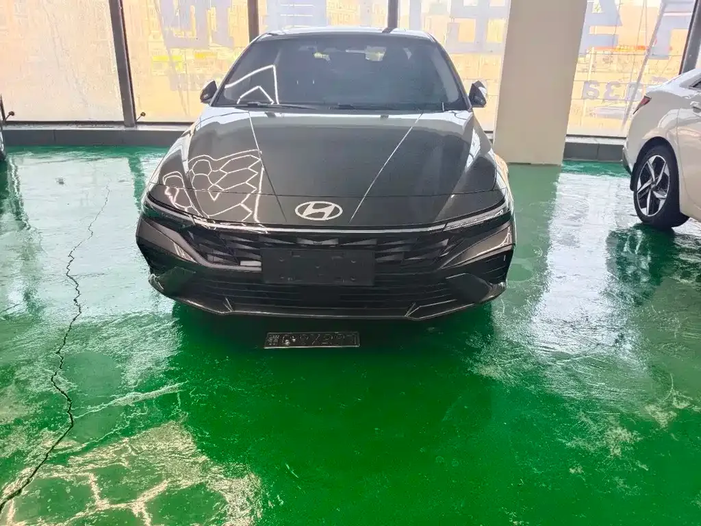Hyundai Elantra 2023 из CN, фото 9