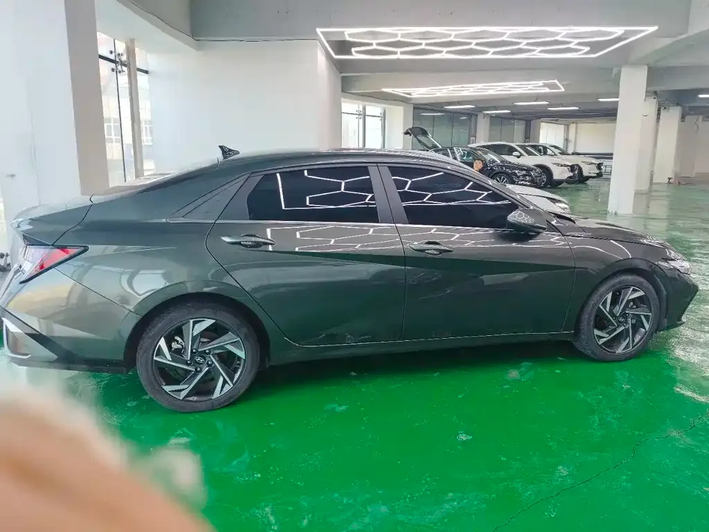 Hyundai Elantra 2023 из CN, фото 7