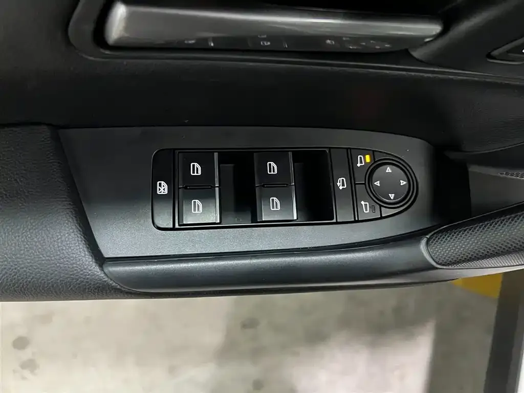 Mazda CX-50 2023 из CN, фото 3