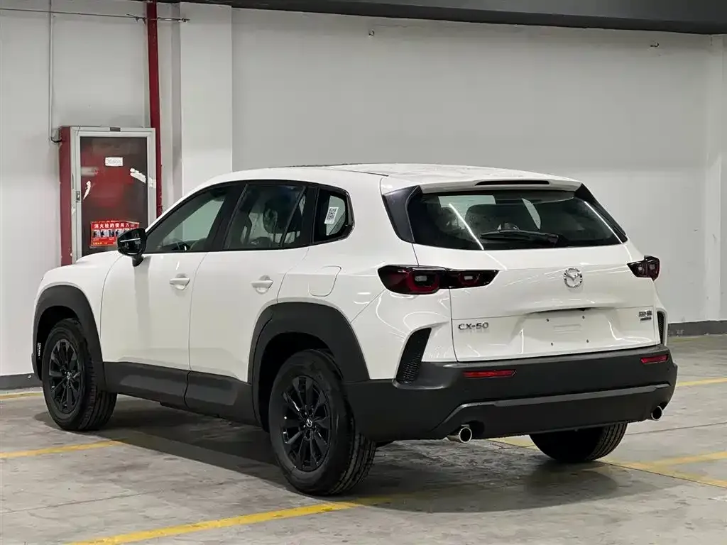 Mazda CX-50 2023 из CN, фото 6