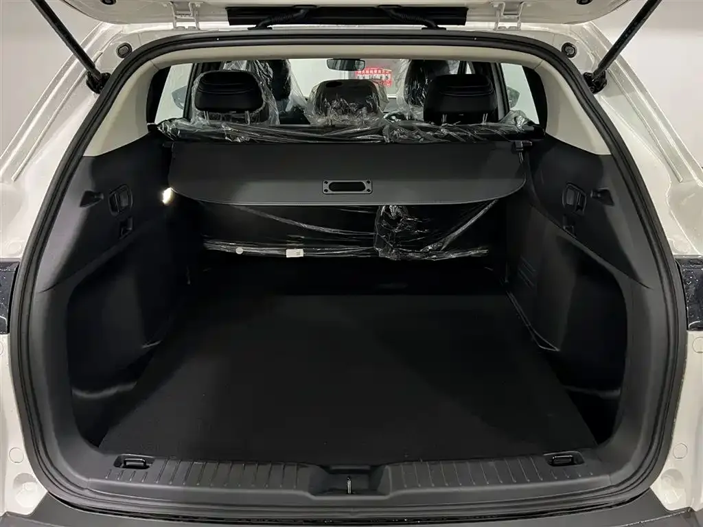 Mazda CX-50 2023 из CN, фото 4