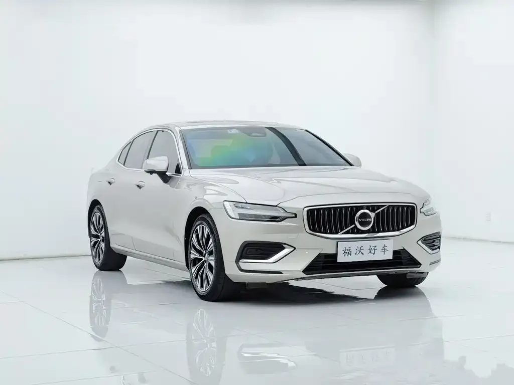 Volvo S60 — фото 4