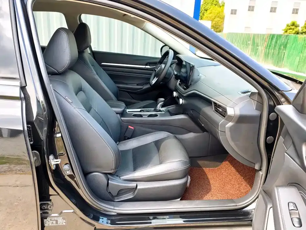 Nissan Teana — фото 2