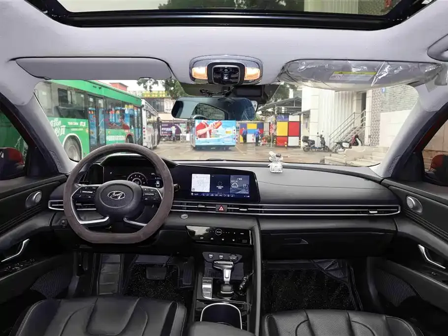 Hyundai Elantra 2021 из CN, фото 2