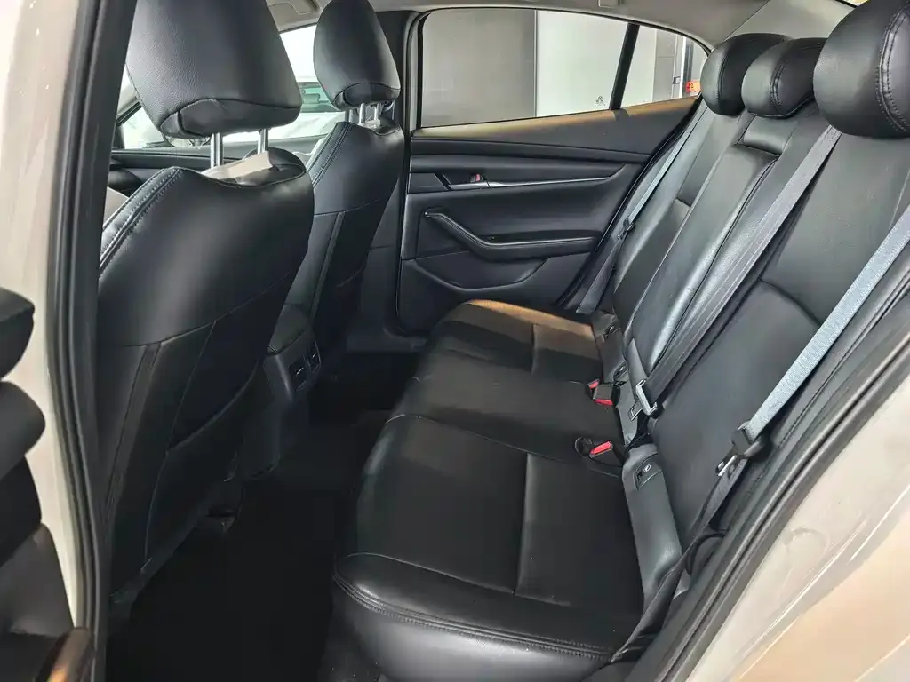 Mazda 3 Axela 2022 из CN, фото 6