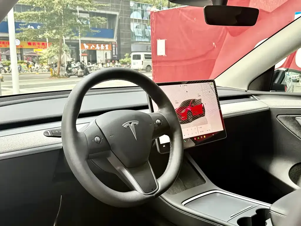 Tesla Model Y 2023 из CN, фото 10