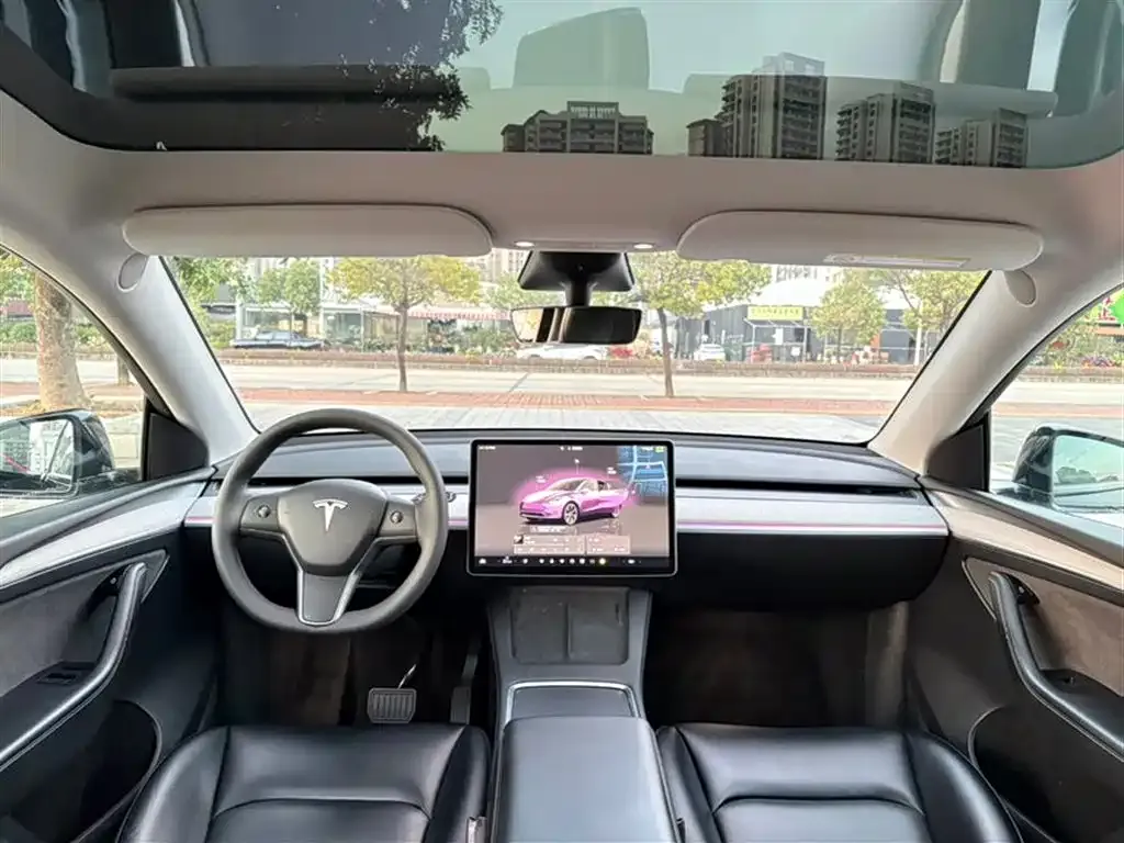 Tesla Model Y — фото 3