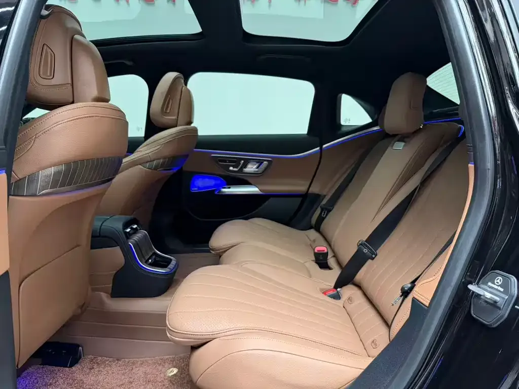 Mercedes-Benz E-Class 2024 из CN, фото 4