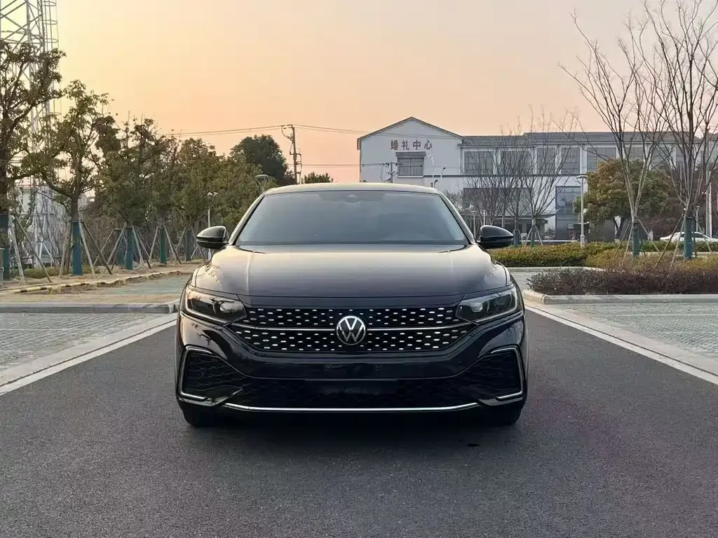 Volkswagen Passat — фото 9