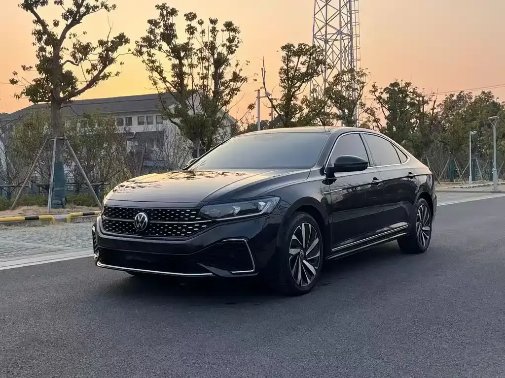 Volkswagen Passat — фото 4