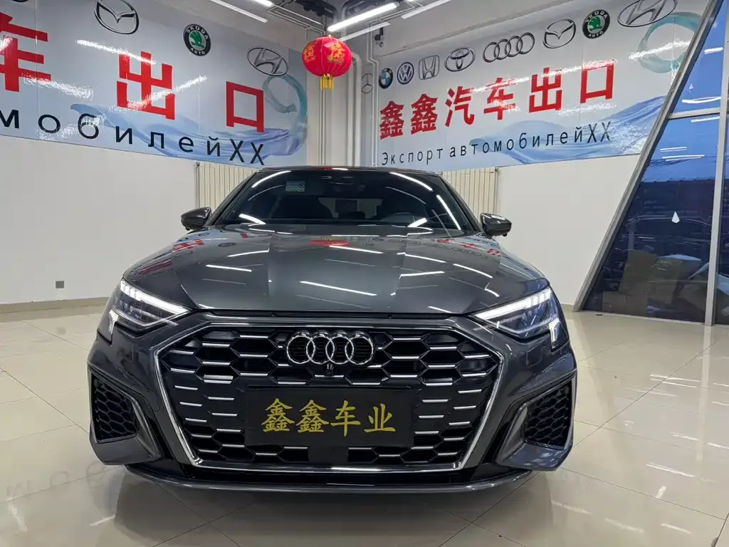 Audi A3 2023 из CN, фото 2