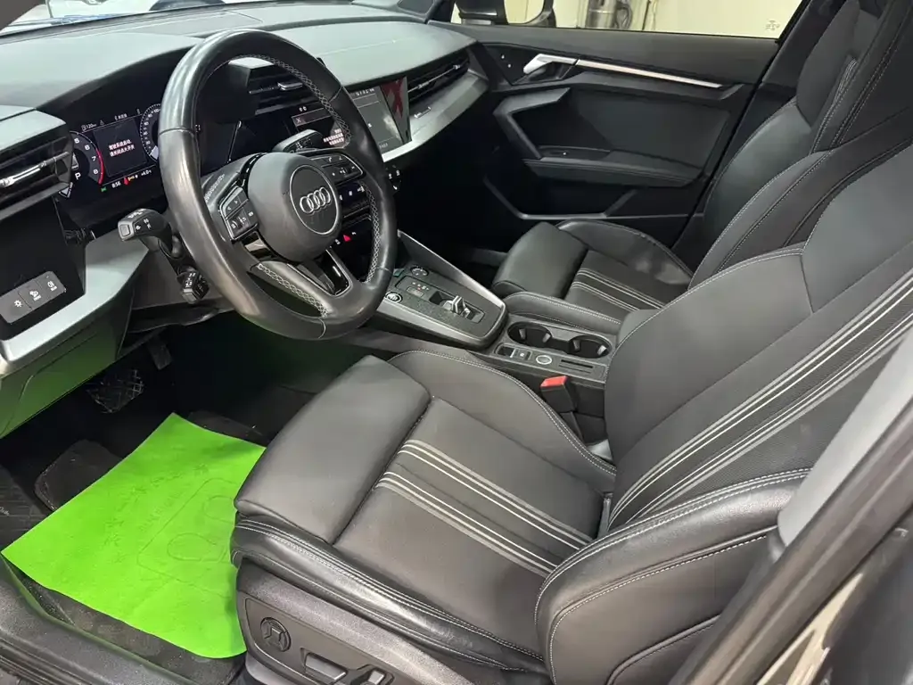 Audi A3 2023 из CN, фото 8