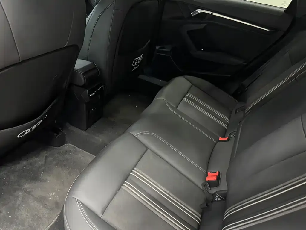 Audi A3 2023 из CN, фото 5