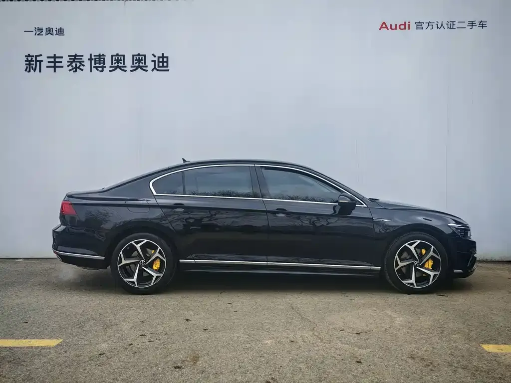 Volkswagen Magotan 2023 из CN, фото 9