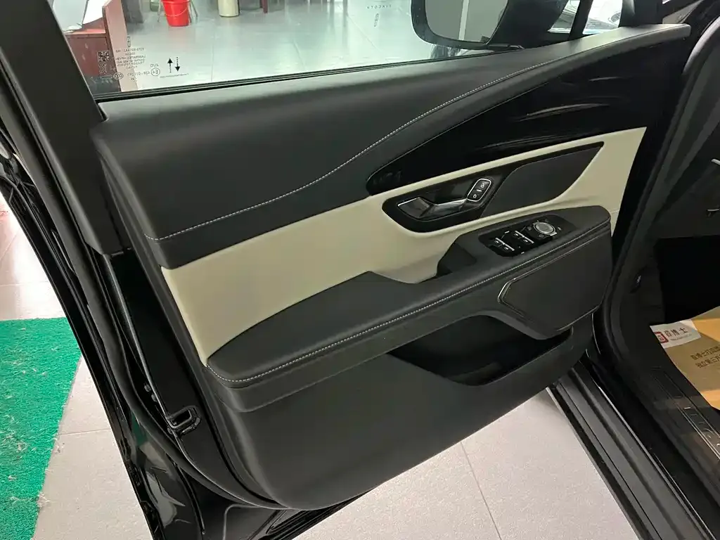 Lincoln Nautilus 2023 из CN, фото 7