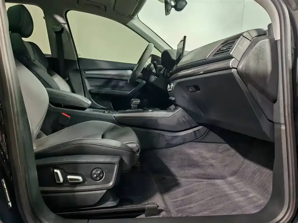 Audi Q5L 2024 из CN, фото 10
