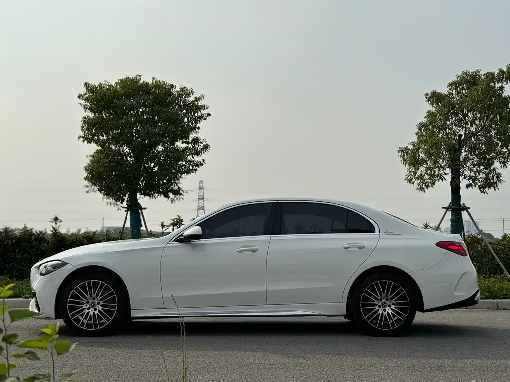 Mercedes-Benz C-Class — фото 10