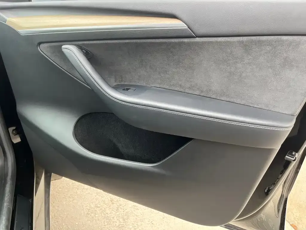 Tesla Model Y 2023 из CN, фото 3