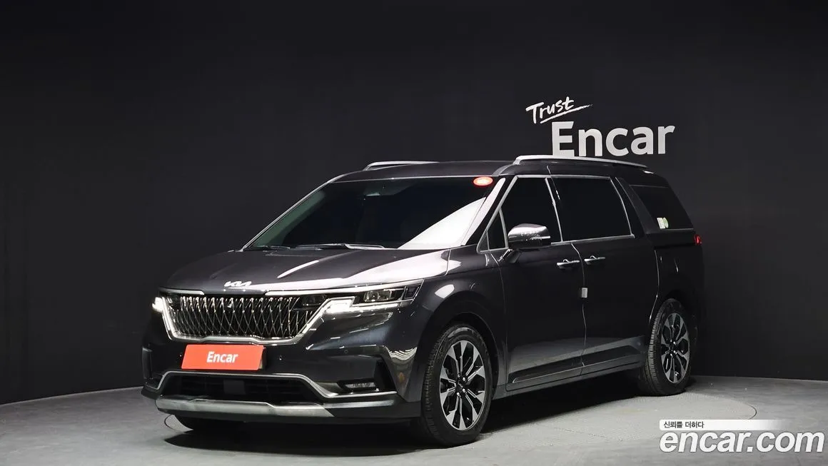 Kia Carnival — фото 1