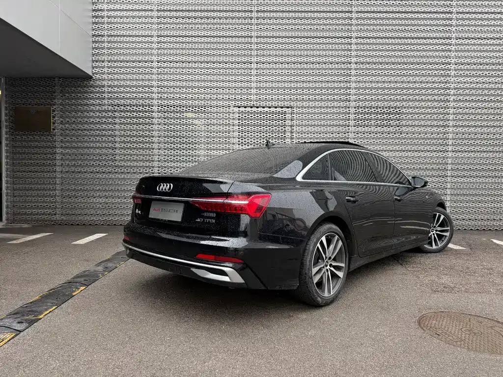 Audi A6L 2023 из CN, фото 4