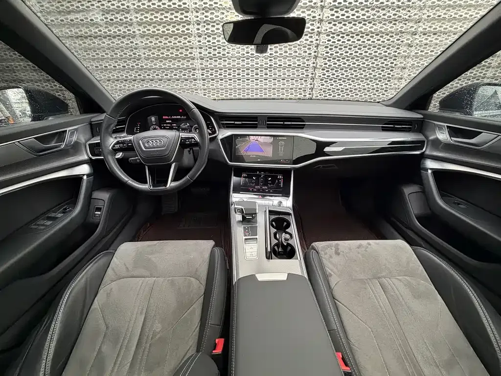 Audi A6L 2023 из CN, фото 2