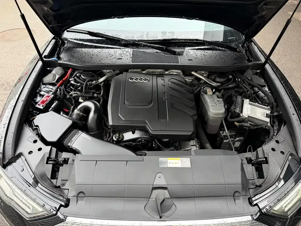 Audi A6L 2023 из CN, фото 3