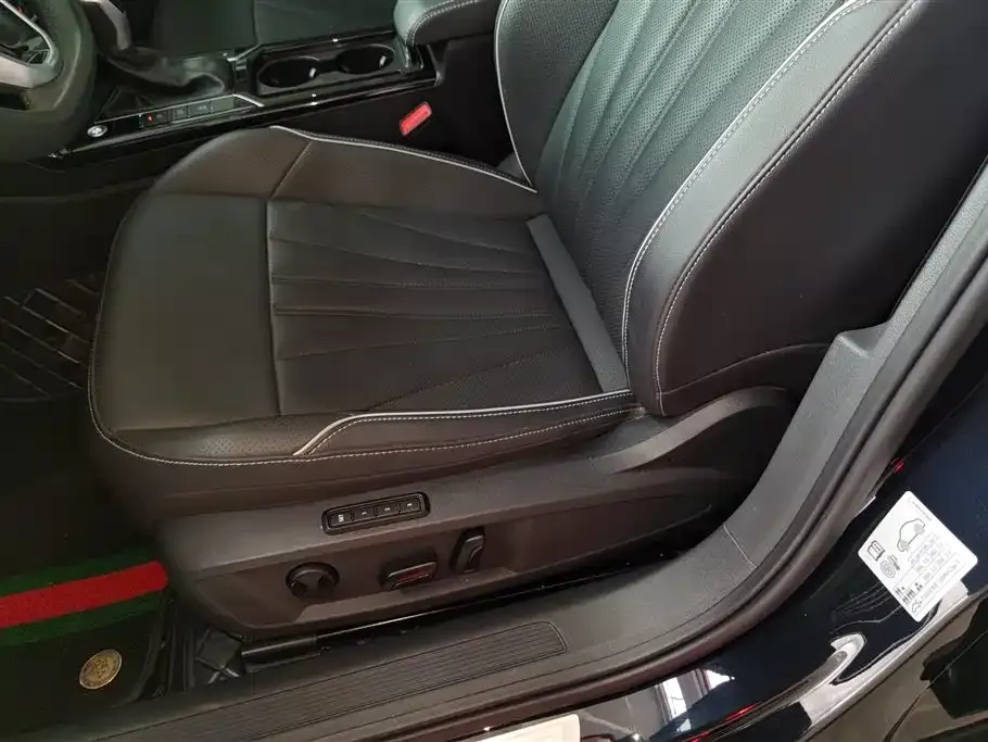 Volkswagen Passat — фото 8