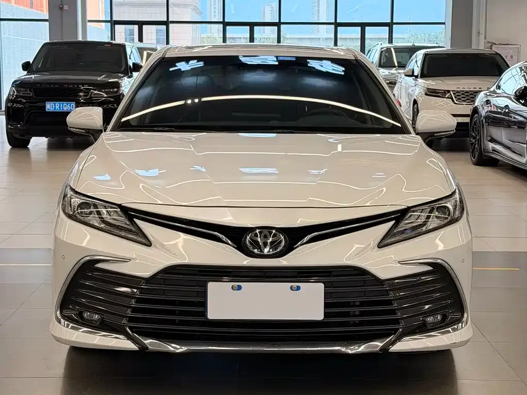 Toyota Camry 2023 из CN, фото 4