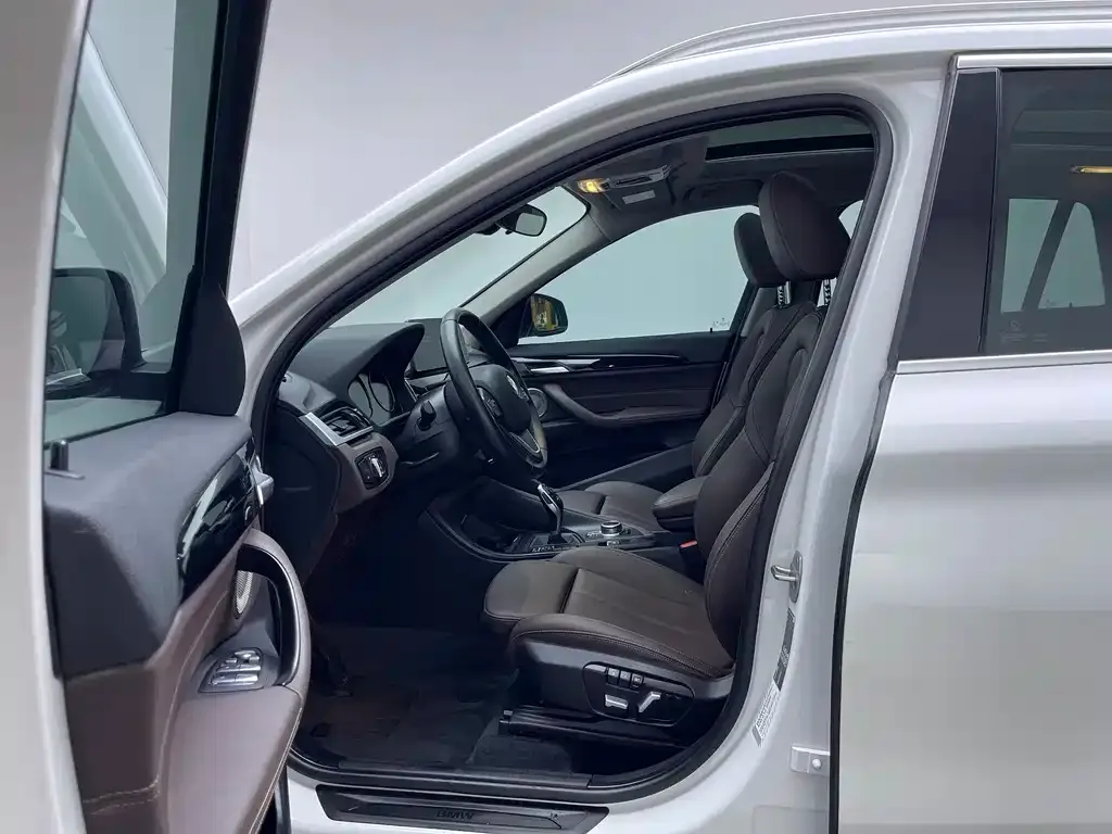 BMW X1 2022 из CN, фото 8