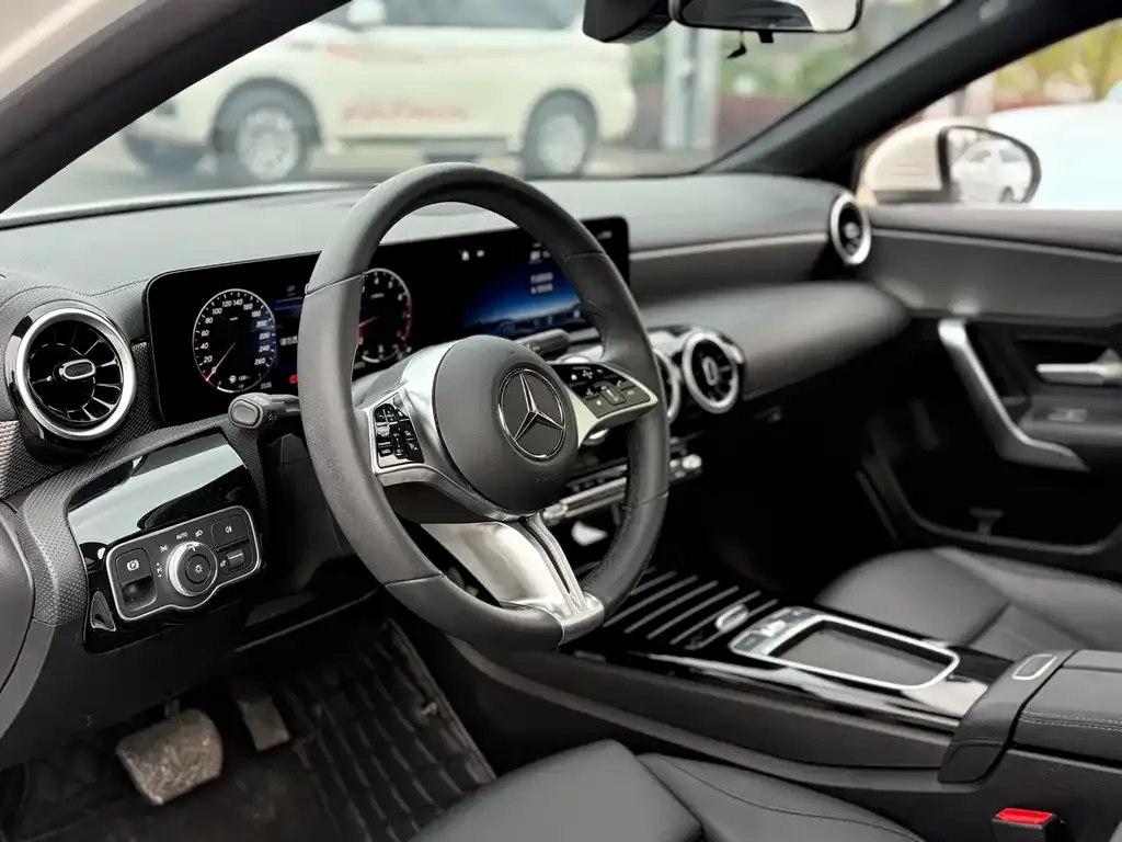 Mercedes-Benz A-Class 2024 из CN, фото 6
