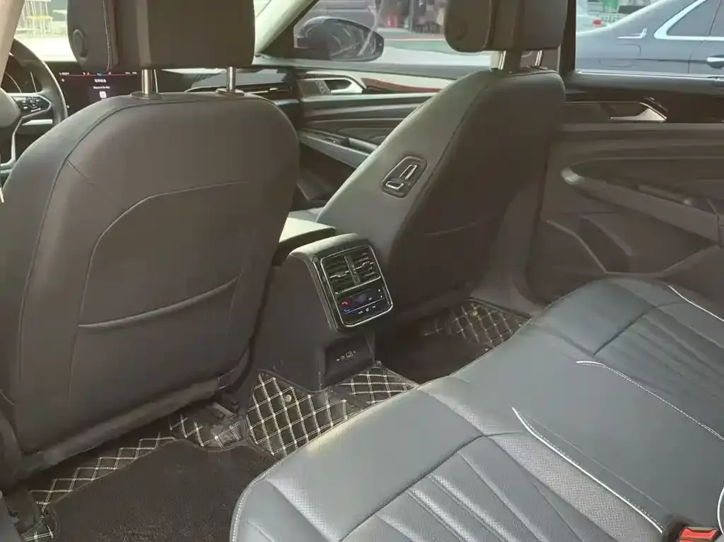 Volkswagen Passat 2024 из CN, фото 5