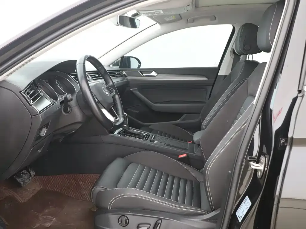 Volkswagen Magotan 2022 из CN, фото 2